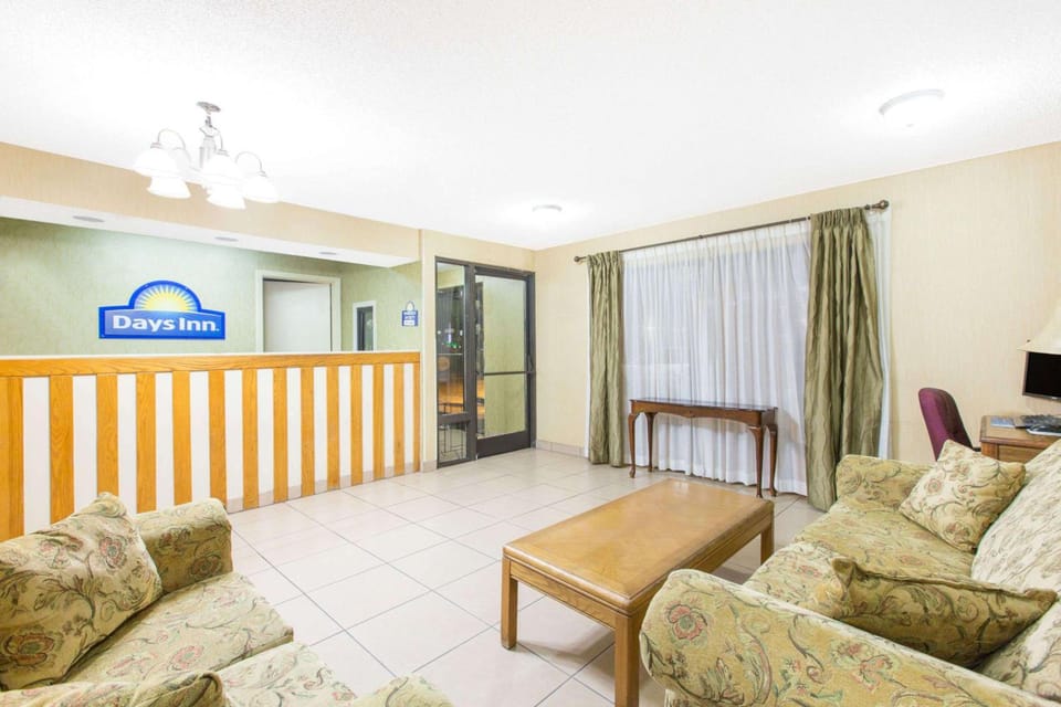 Days Inn by Wyndham Ripley Hotel in Tennessee