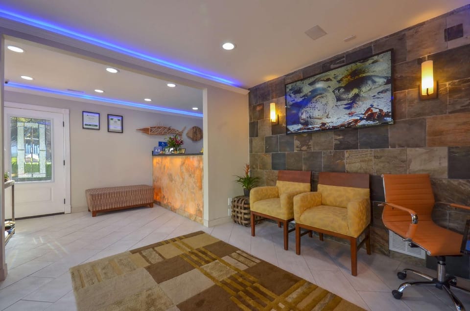Best Western The Inn & Suites Pacific Grove Hotel in Pacific Grove