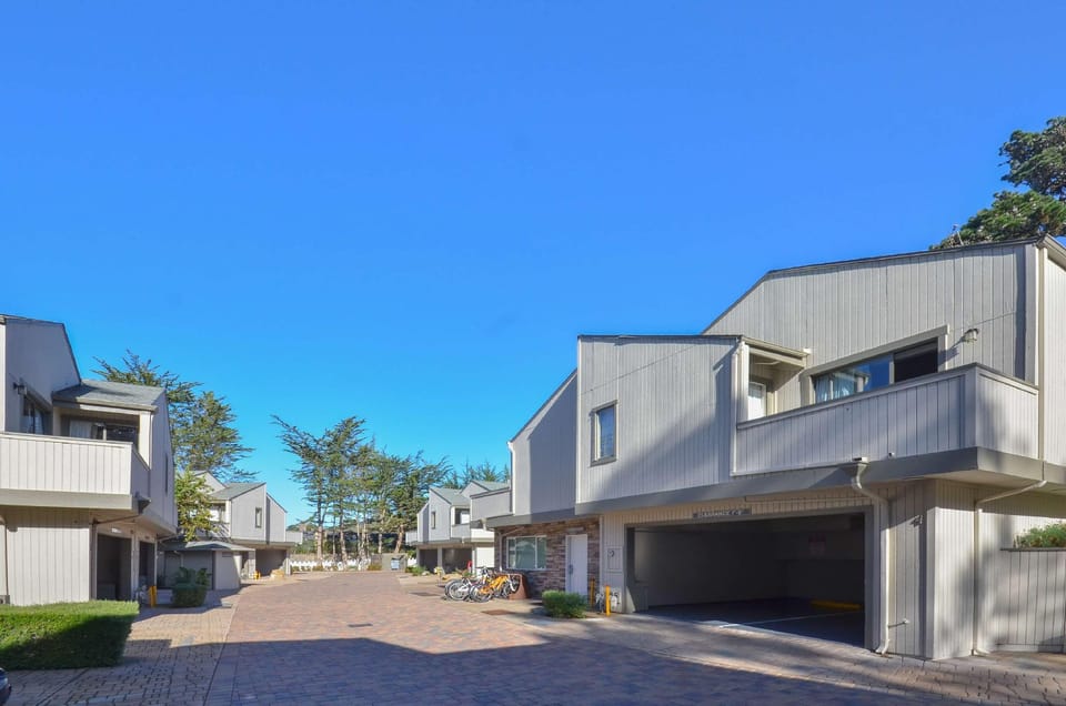 Best Western The Inn & Suites Pacific Grove Hotel in Pacific Grove