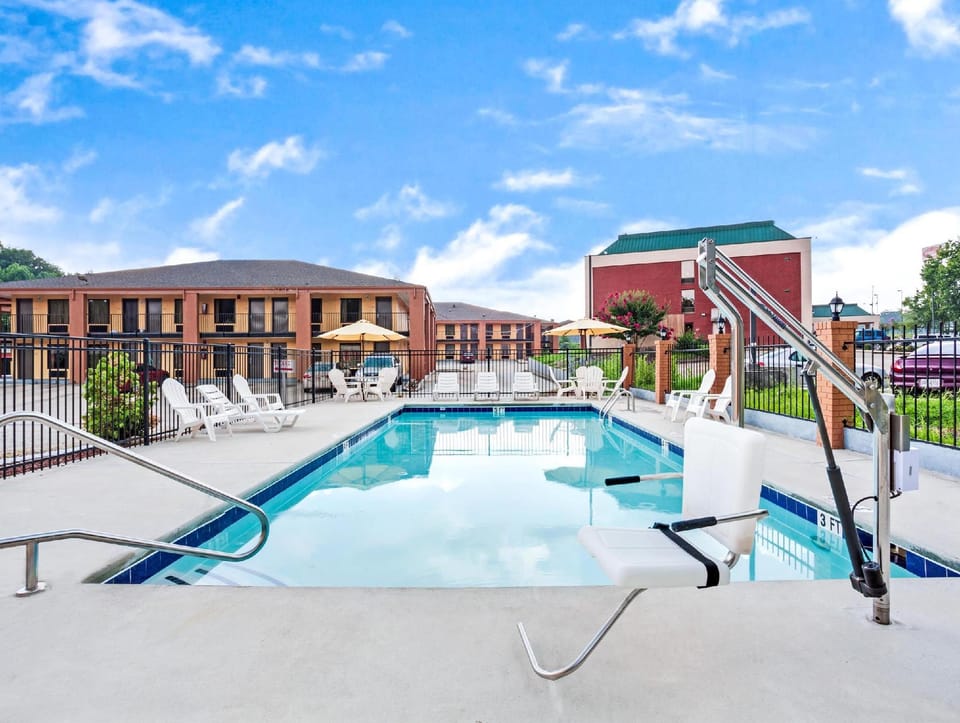 Days Inn by Wyndham Douglasville-Atlanta-Fairburn Road Hotel in Douglasville