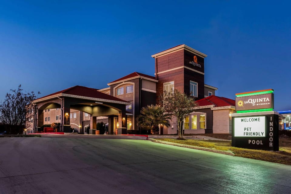La Quinta Inn & Suites by Wyndham Kerrville Hotel in Kerrville