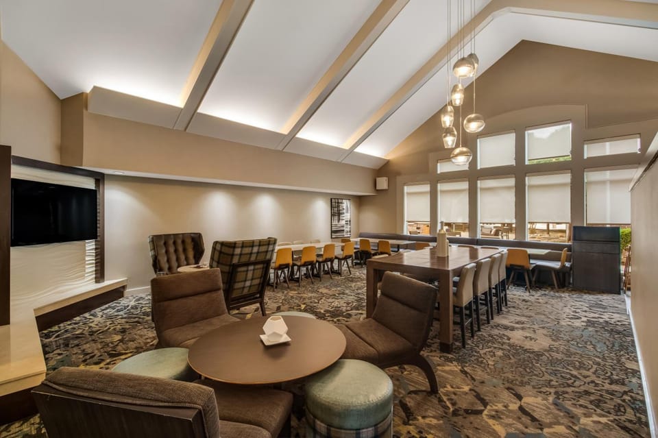 Shared lounge/TV area