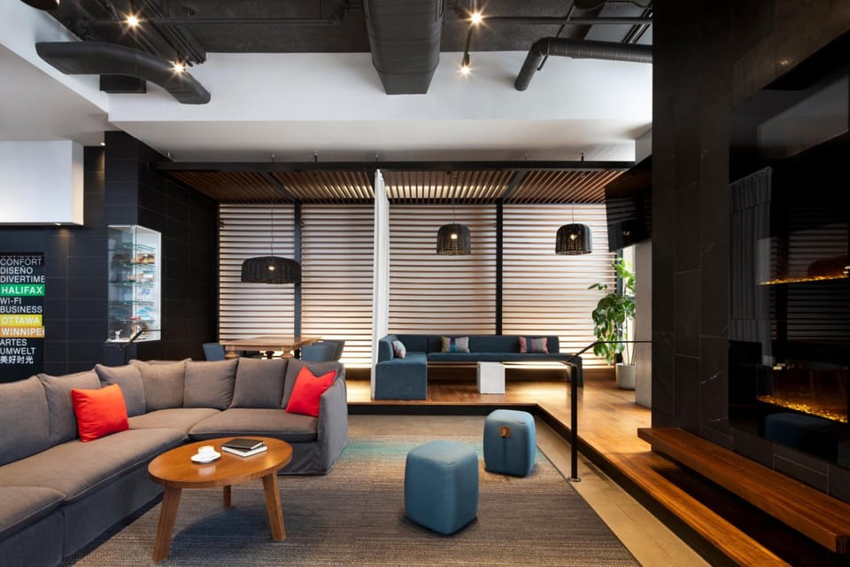 Alt Hotel Toronto Airport Hotel in Toronto