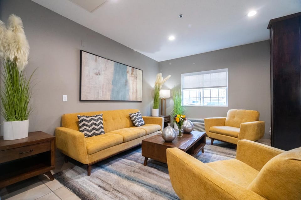 Microtel Inn & Suites by Wyndham Columbia/At Fort Jackson Hotel in Columbia