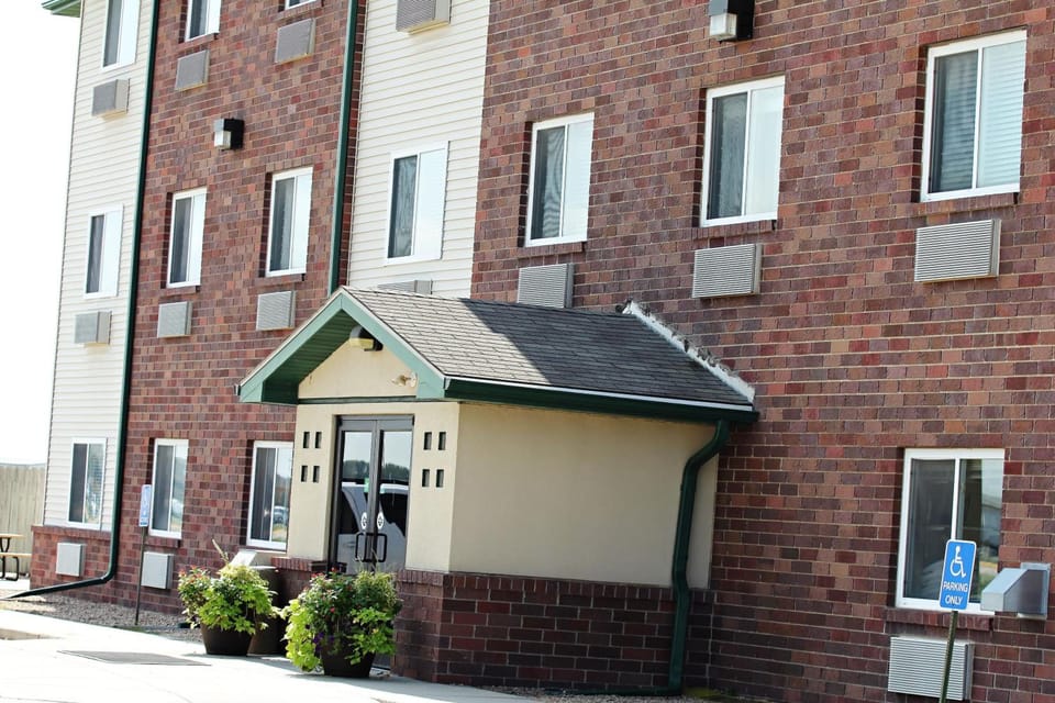 Capri Inn & Suites - Beatrice Hotel in Nebraska