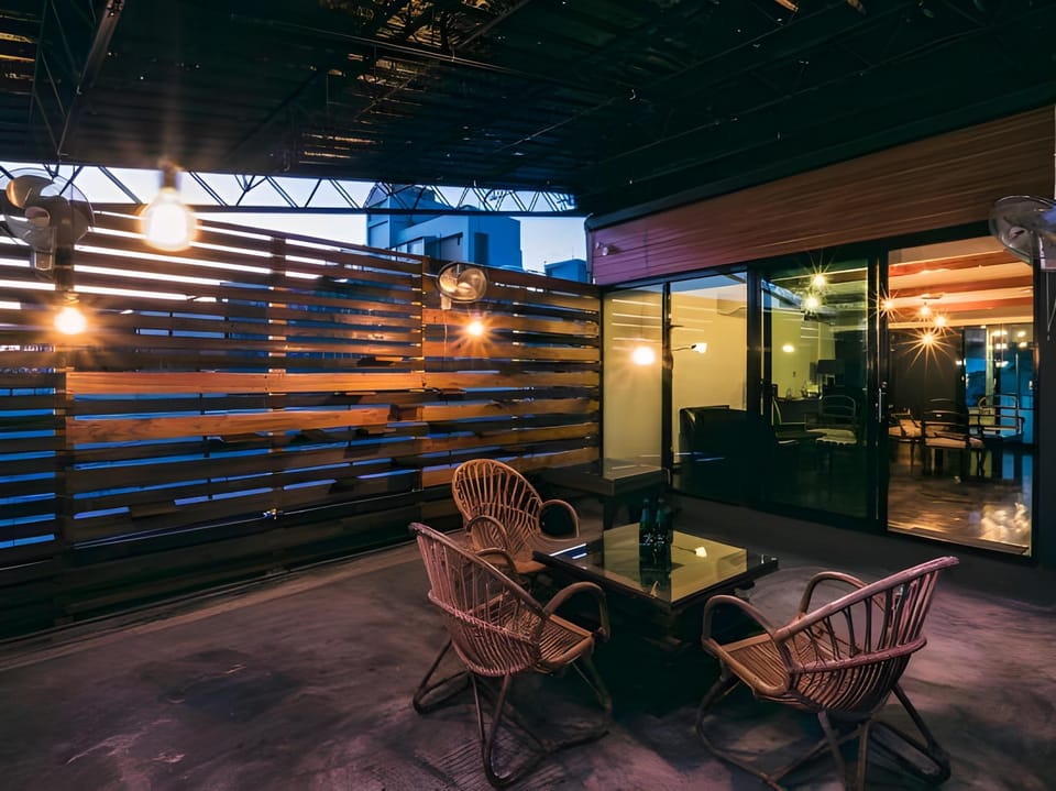 Xiao Jiaoluo Corner Hostel & Cafe Hostel in Taipei City