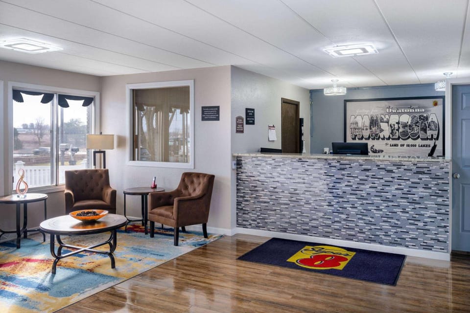 Super 8 By Wyndham Owatonna Hotel in Minnesota
