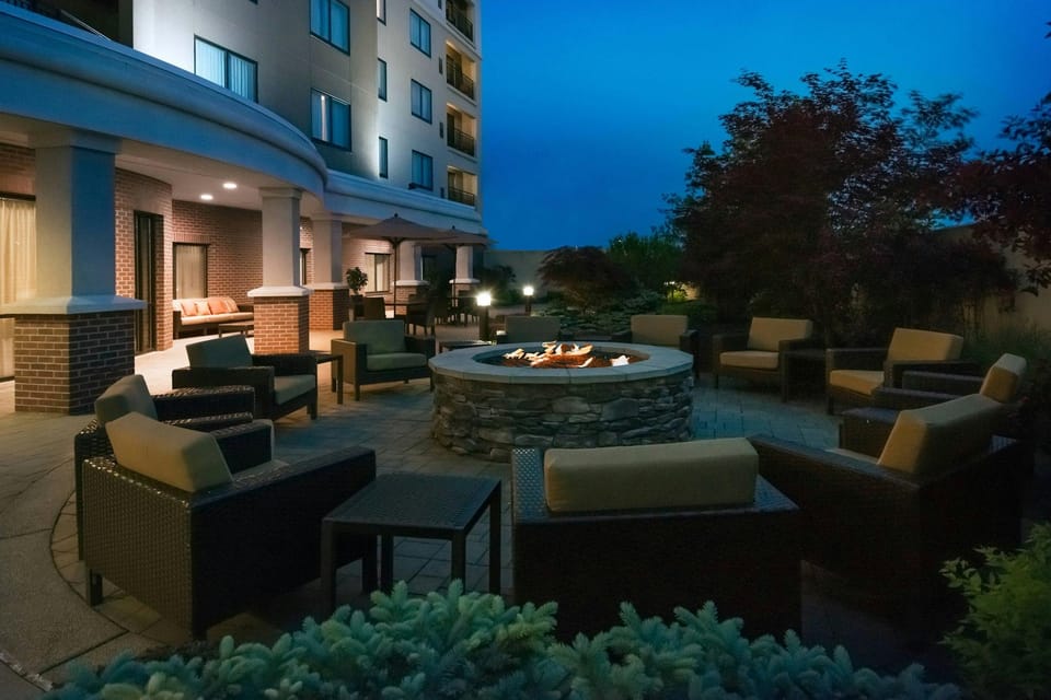 Courtyard by Marriott Buffalo Airport Hotel in Cheektowaga