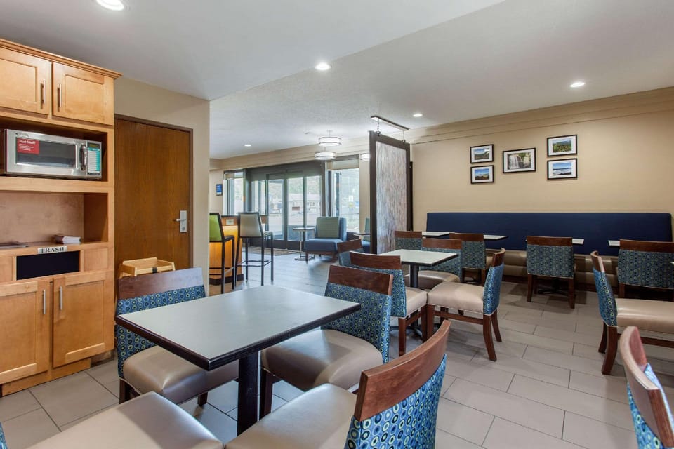 Comfort Inn Asheville East-Blue Ridge Pkwy Access Hotel in Swannanoa
