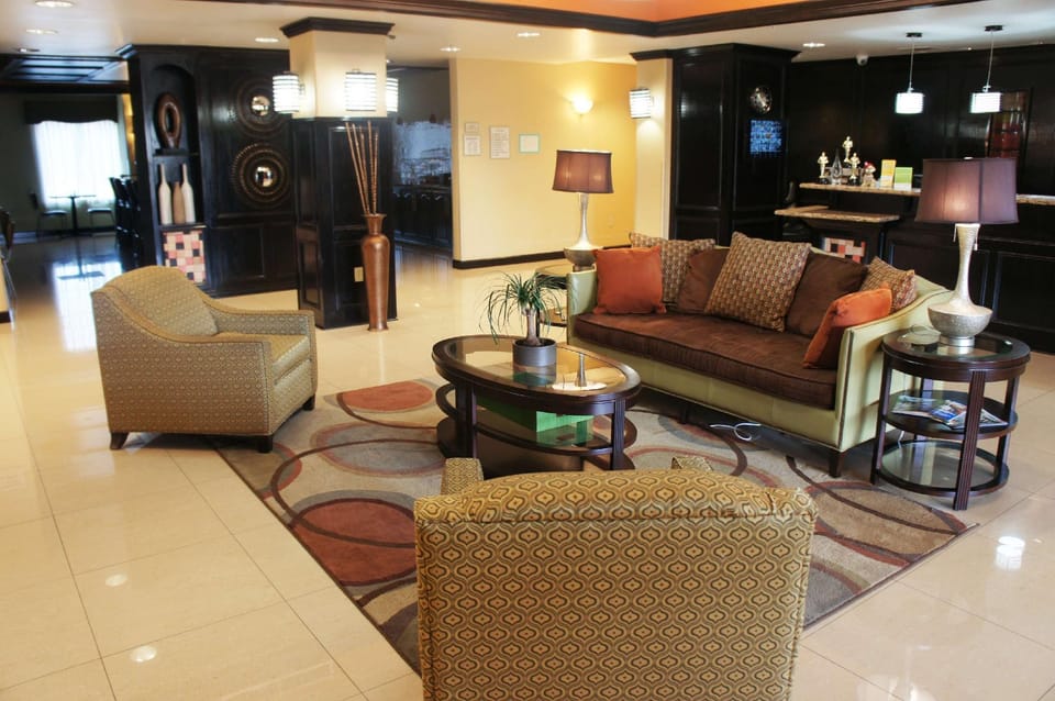 La Quinta Inn & Suites by Wyndham Little Rock - Bryant Hotel in Bryant