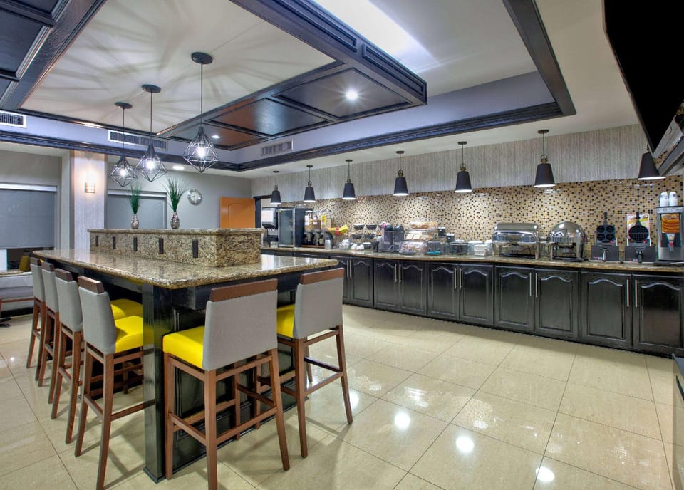 La Quinta Inn & Suites by Wyndham Little Rock - Bryant Hotel in Bryant
