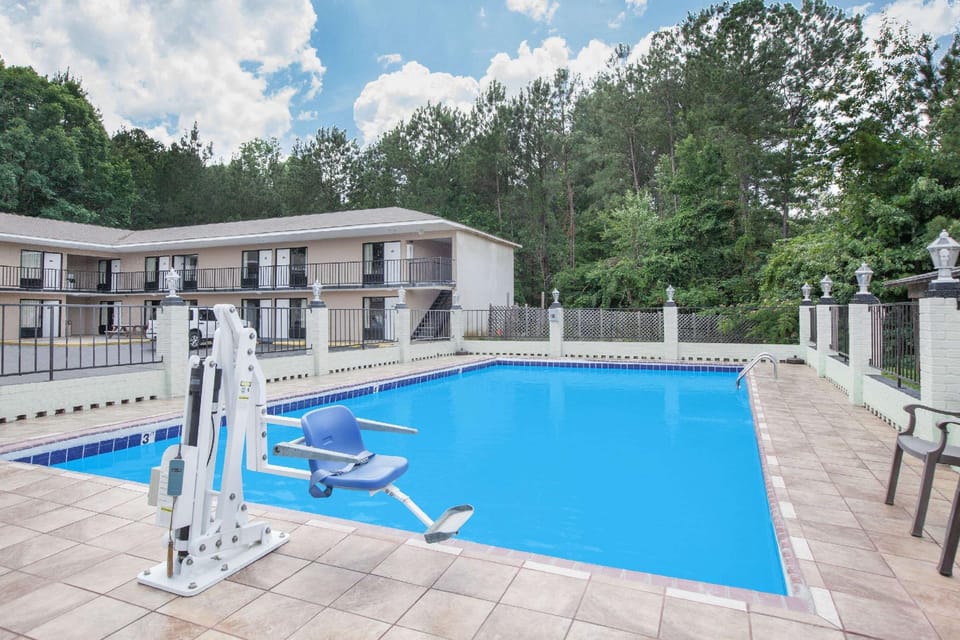 Days Inn by Wyndham Newton MS/I-20 Hotel in Mississippi