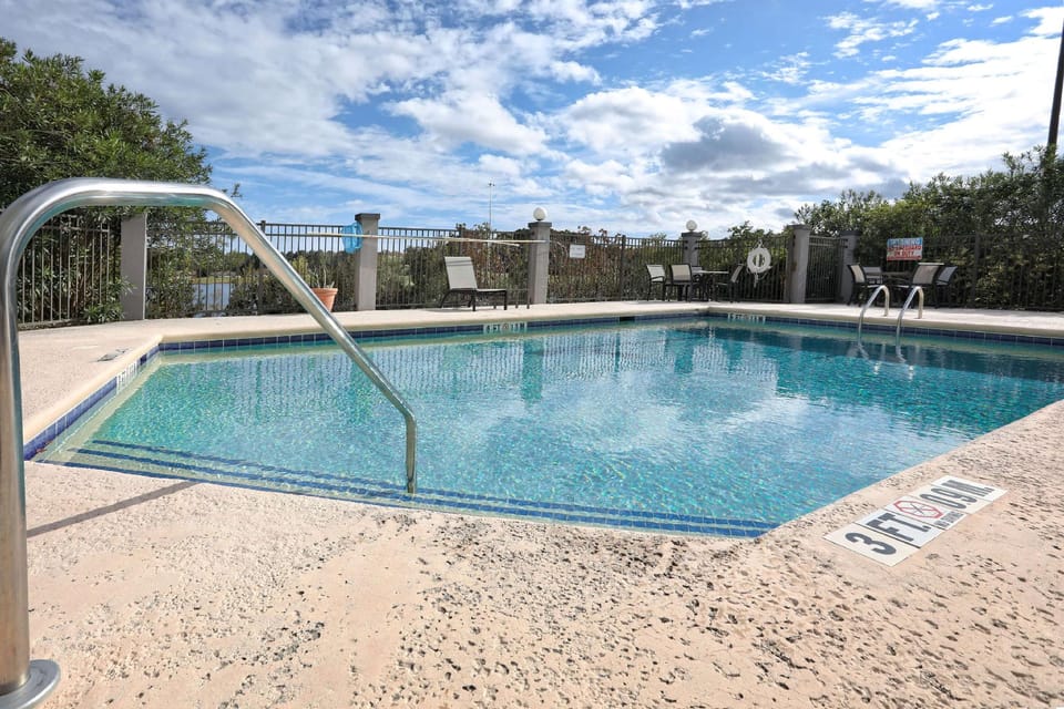Wingate by Wyndham Savannah/Pooler Hotel in Pooler