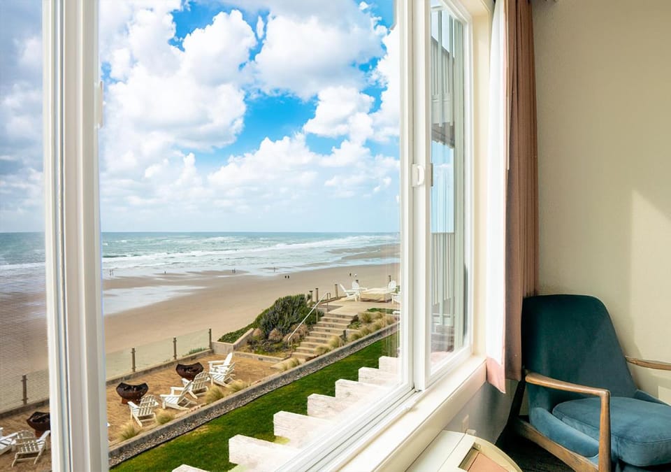 The Coho Oceanfront Lodge Hotel in Devils Lake