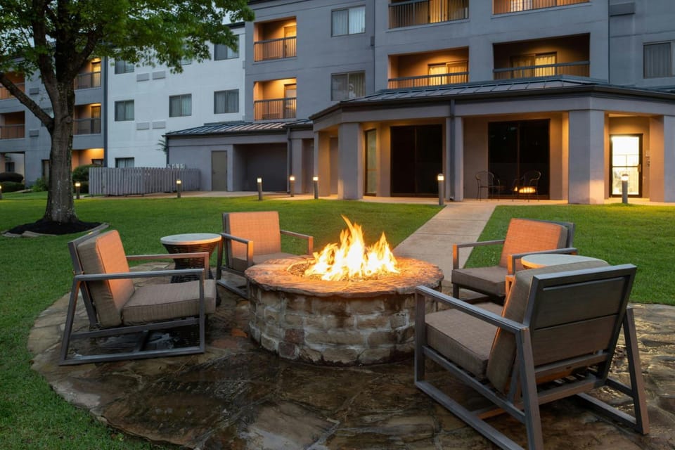 Courtyard by Marriott Shreveport Airport Hotel in Shreveport