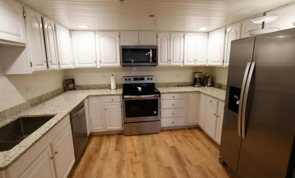 Arbors at Island Landing Hotel & Suites Hotel in Pigeon Forge