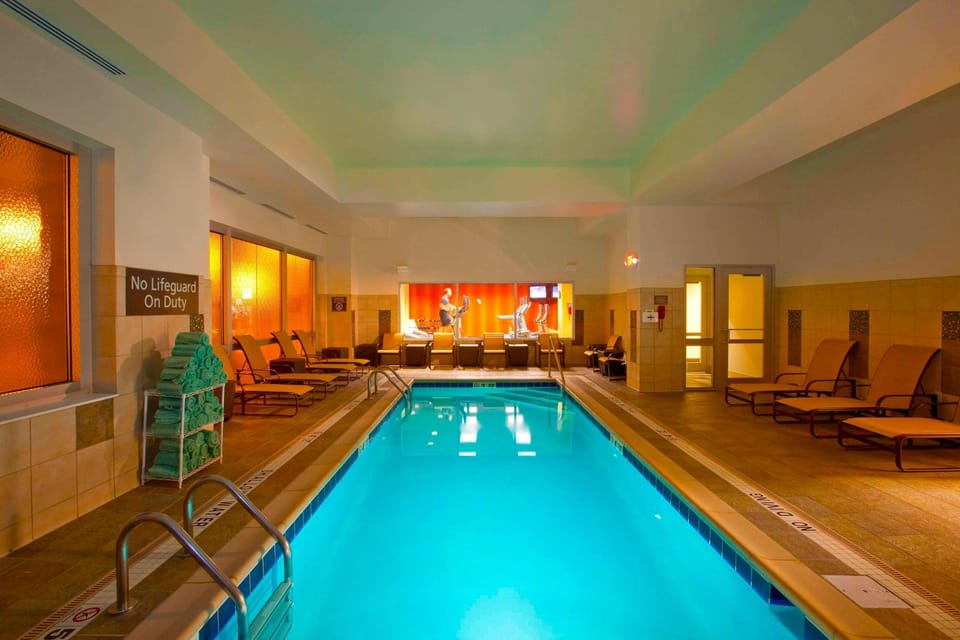 Residence Inn by Marriott Pittsburgh North Shore Hotel in Pittsburgh