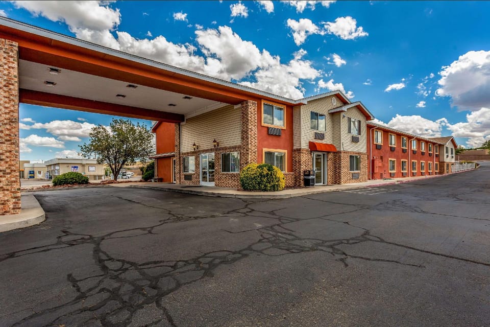 Quality Inn Los Lunas Hotel in New Mexico