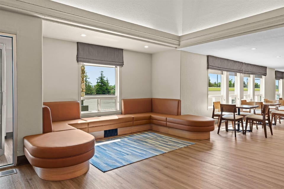 Days Inn by Wyndham Regina Hotel in Regina