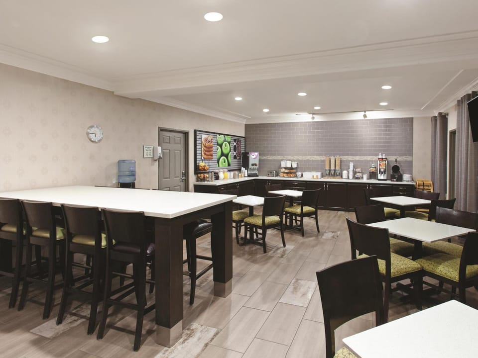 La Quinta Inn & Suites by Wyndham Los Banos Hotel in Los Banos