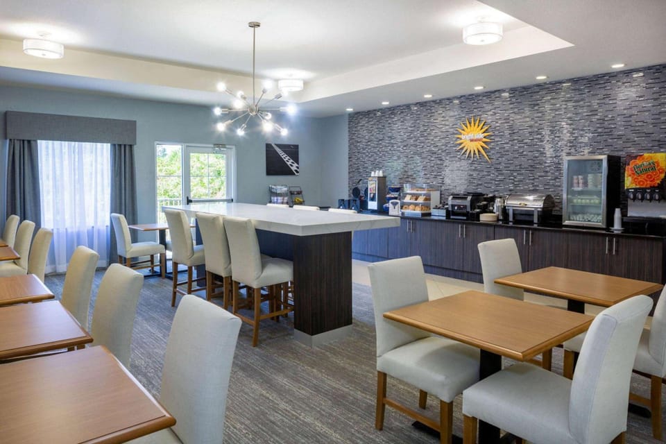 La Quinta Inn & Suites by Wyndham Sebring Hotel in Sebring