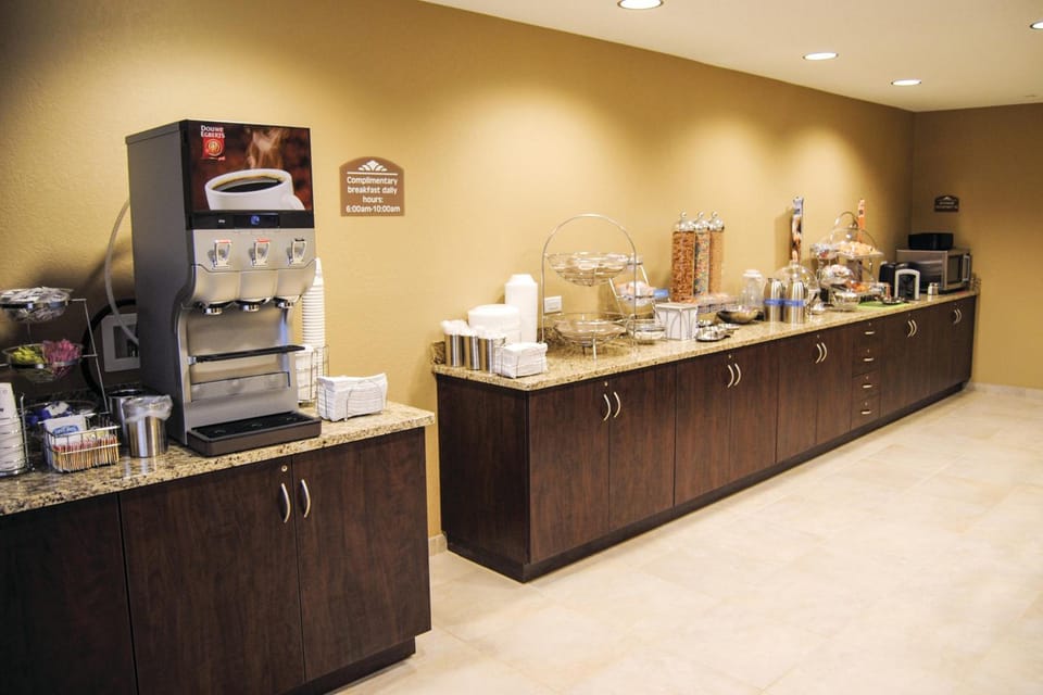 Microtel Inn & Suites by Wyndham Mineral Wells/Parkersburg Hotel in Ohio