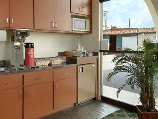 Sunset Inn Hotel in Costa Mesa