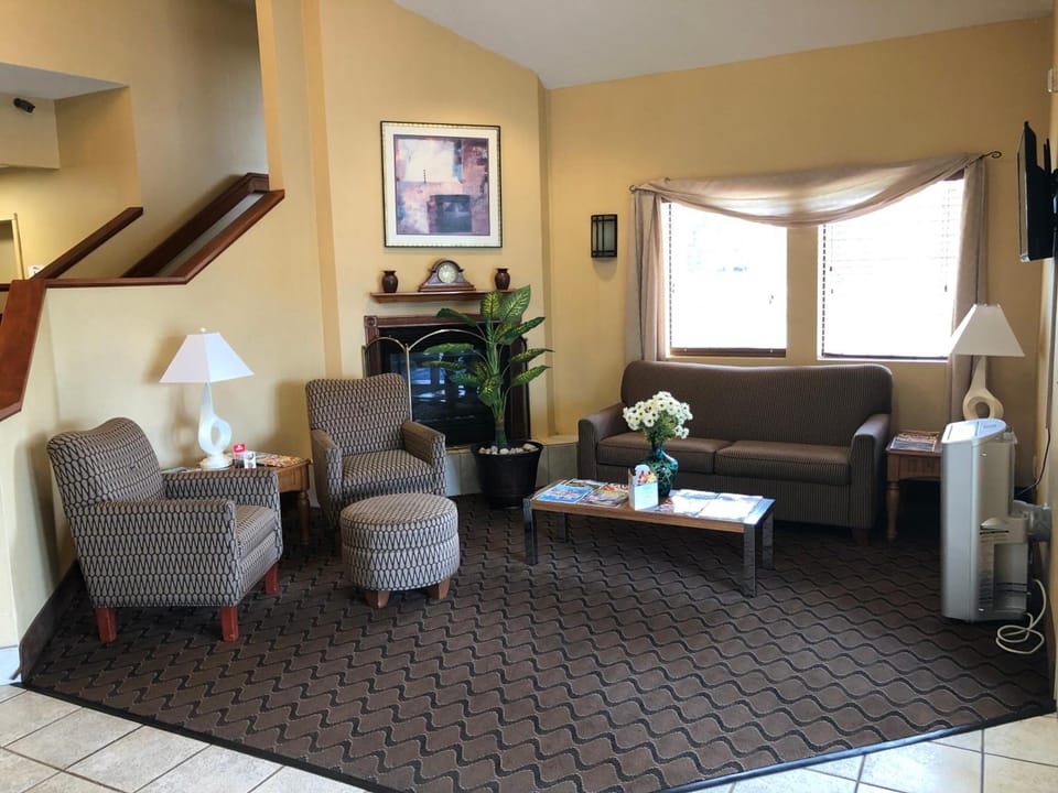 Baymont by Wyndham Fort Wayne Hotel in Fort Wayne