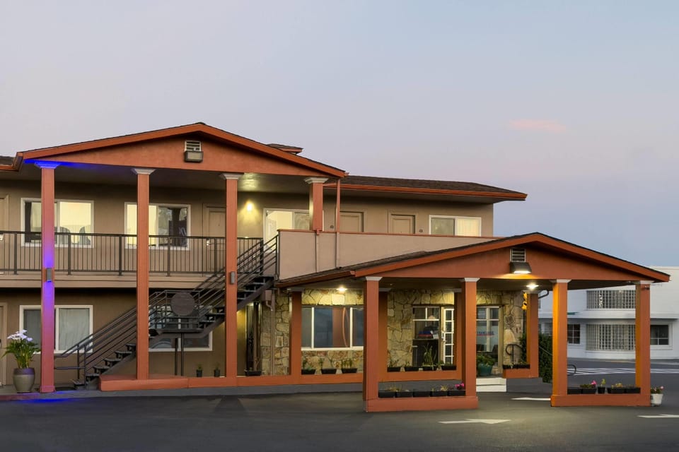 Travelodge by Wyndham Eureka Hotel in Eureka