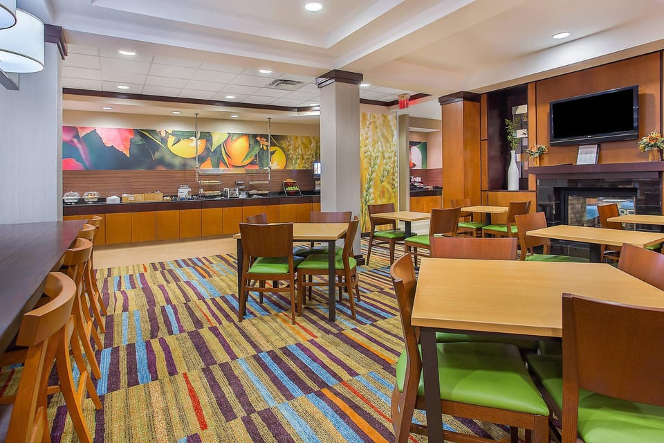 Fairfield by Marriott Inn & Suites Louisville East Hotel in Jeffersontown