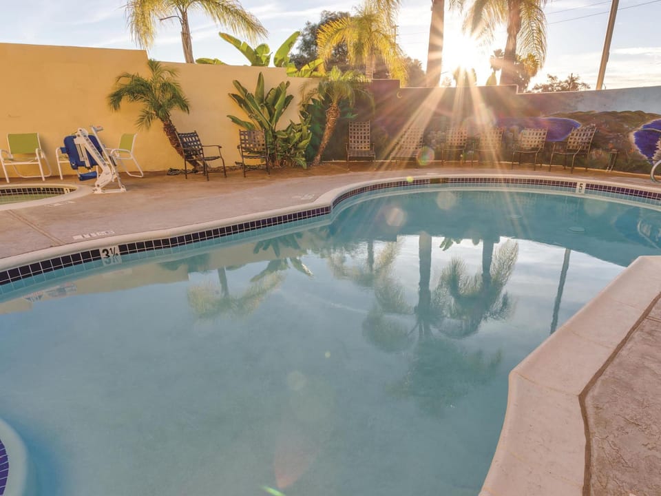 La Quinta Inn & Suites by Wyndham San Diego Mission Bay Hotel in Pacific Beach