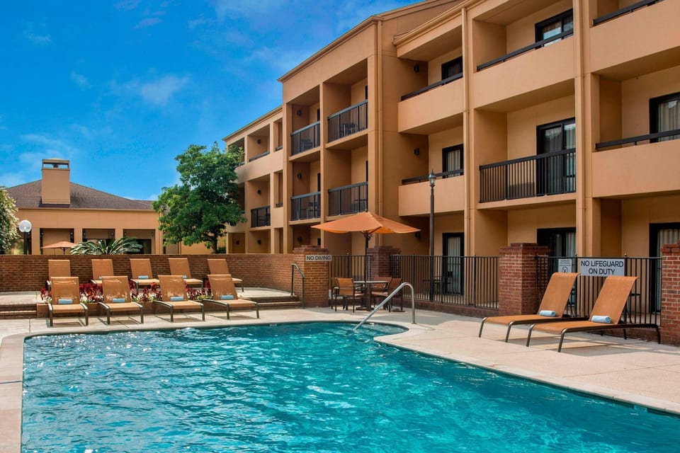 Courtyard by Marriott Baton Rouge Acadian Centre/LSU Area Hotel in Baton Rouge
