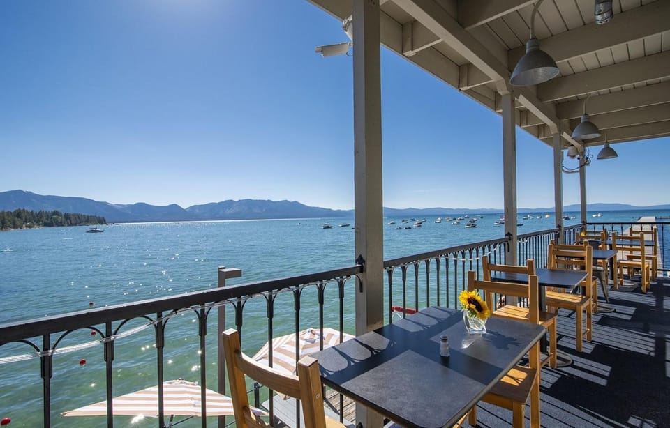 The Beach Retreat & Lodge at Tahoe Hotel in Al Tahoe