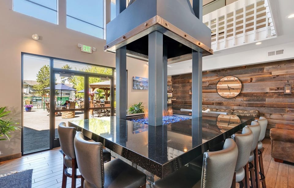 The Beach Retreat & Lodge at Tahoe Hotel in Al Tahoe