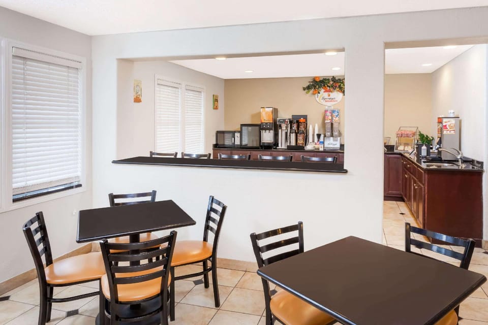 Quality Inn Mishawaka - South Bend Hotel in Granger