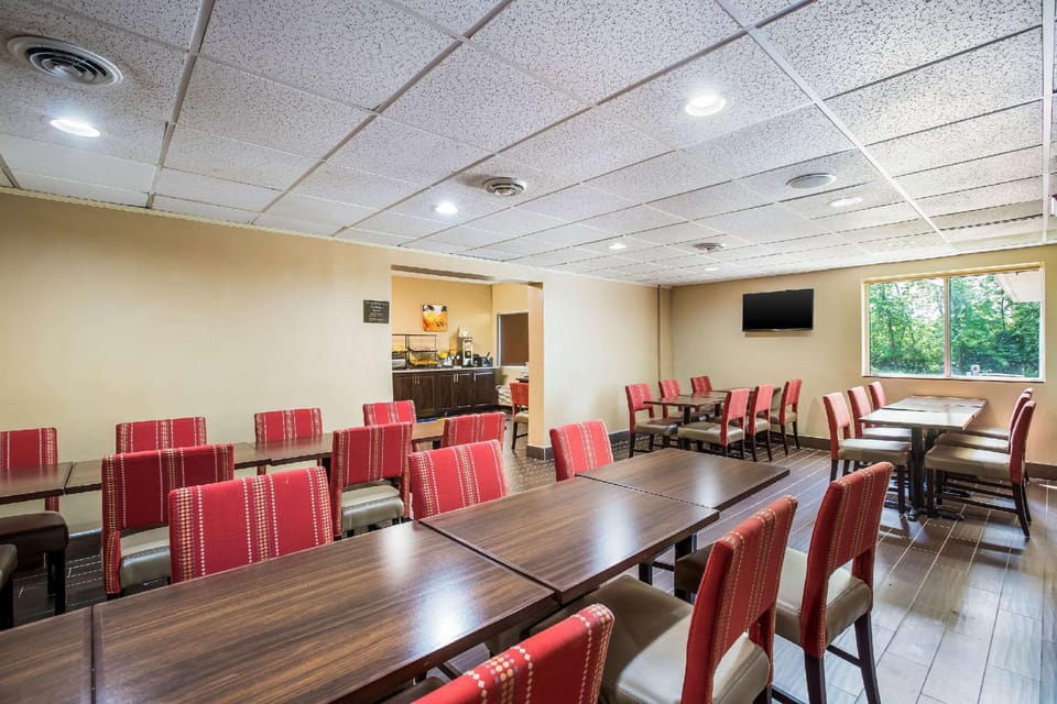 Comfort Inn & Suites Fairborn near Wright Patterson AFB Hotel in Fairborn