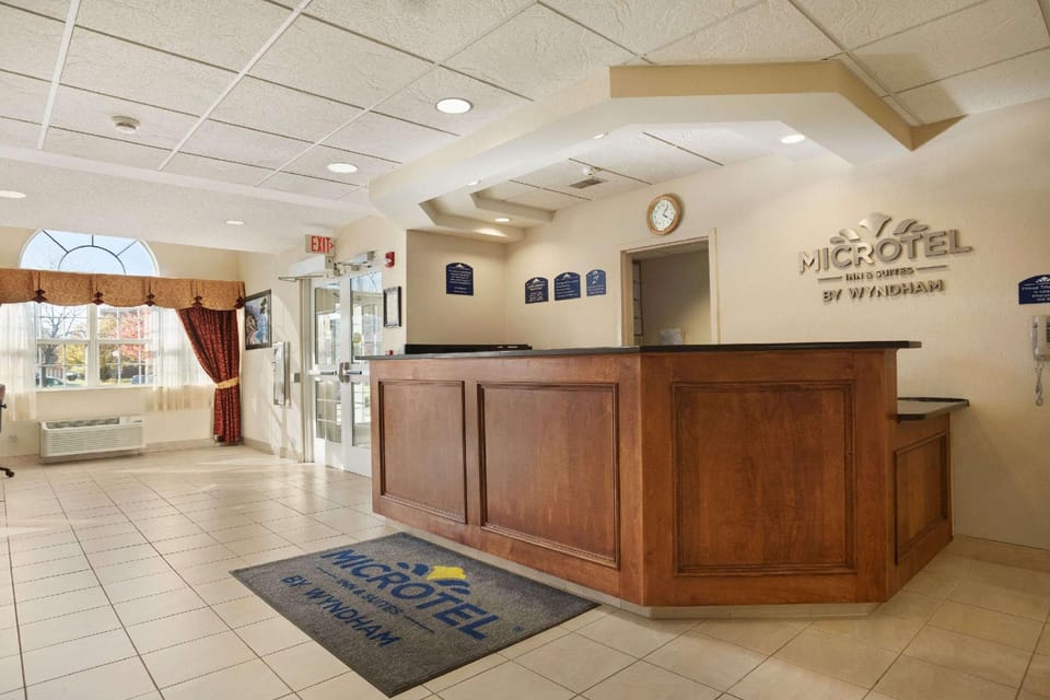Microtel Inn & Suites by Wyndham Ann Arbor Hotel in Ann Arbor