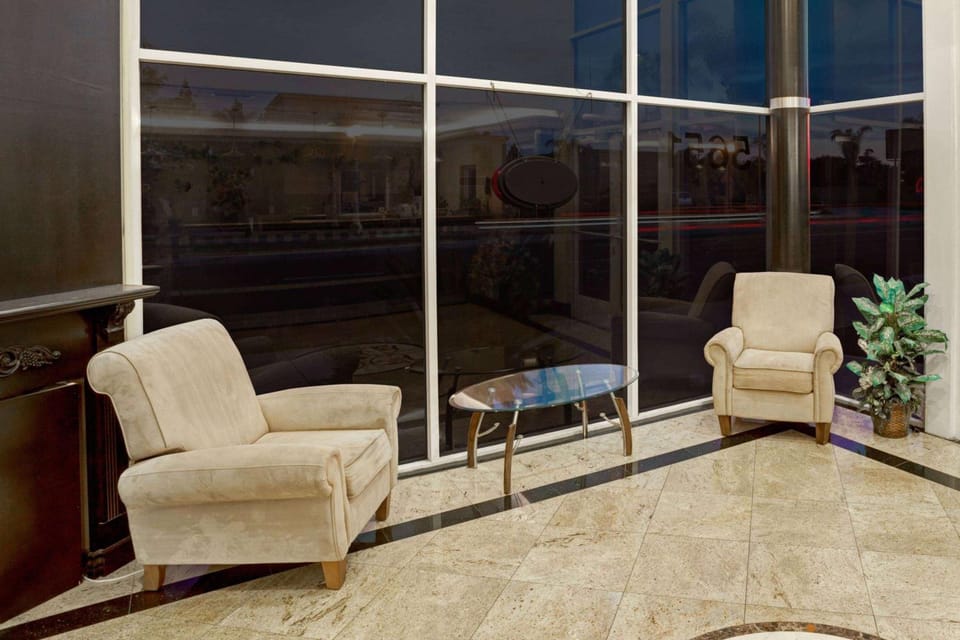 Super 8 By Wyndham Cypress Buena Park Area Hotel in Cypress