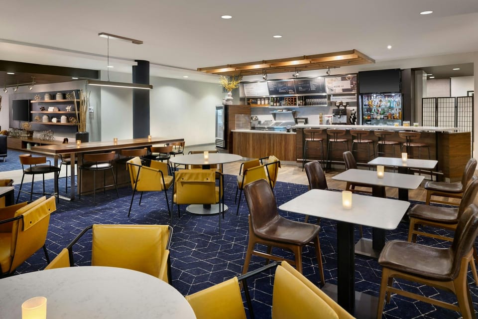 Courtyard by Marriott Edison Woodbridge Hotel in Woodbridge Township