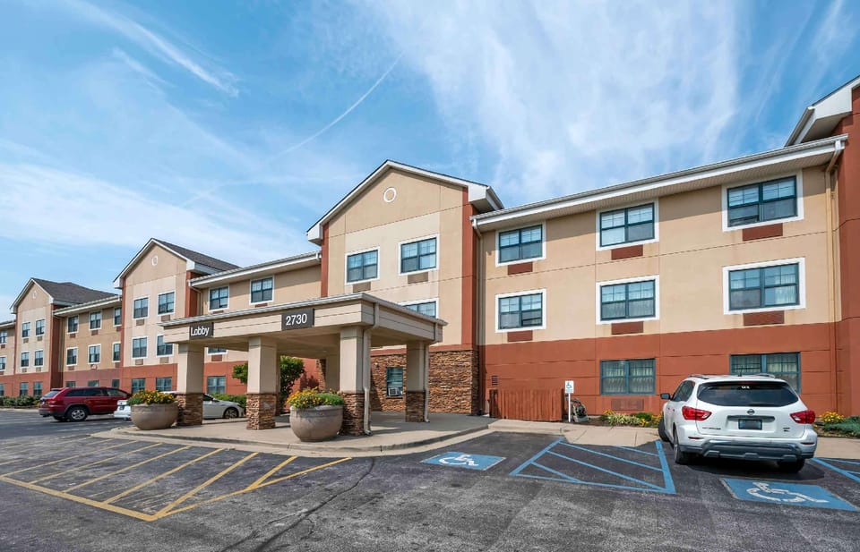 Extended Stay America Suites - Indianapolis - Airport Hotel in Indianapolis