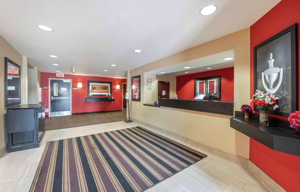 Extended Stay America Suites - Indianapolis - Airport Hotel in Indianapolis