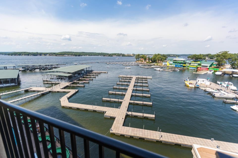 Camden on the Lake Resort Resort in Village Four Seasons