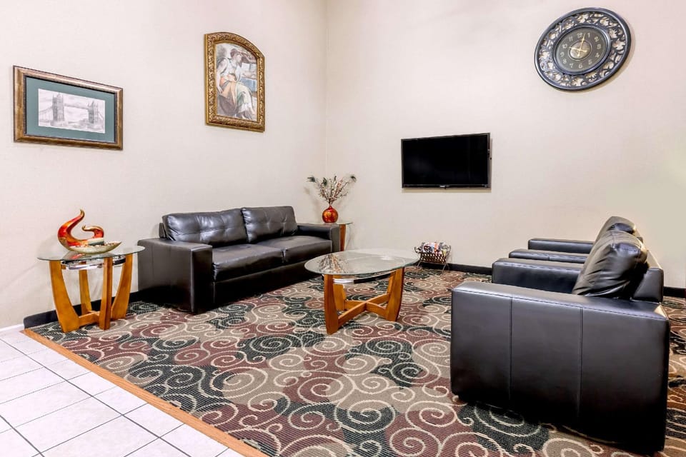 Super 8 By Wyndham Pine Bluff Hotel in Pine Bluff