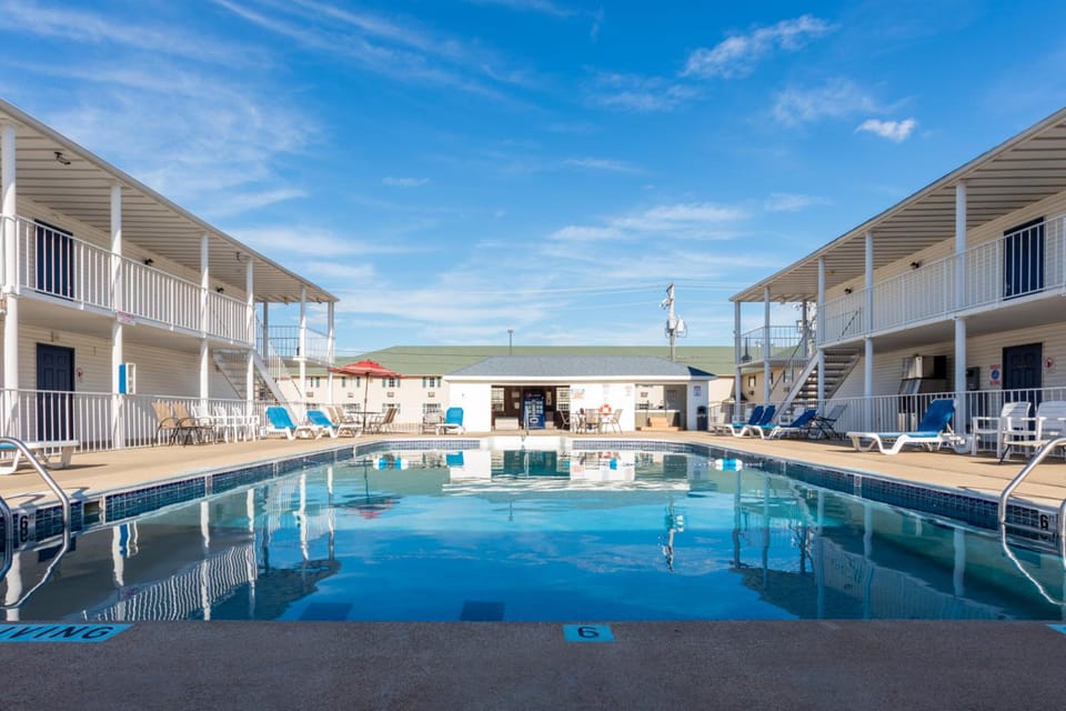 Angel Inn Near IMAX, a Travelodge by Wyndham Hotel in Branson