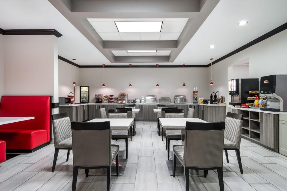Hawthorn Suites by Wyndham Lubbock Hotel in Lubbock