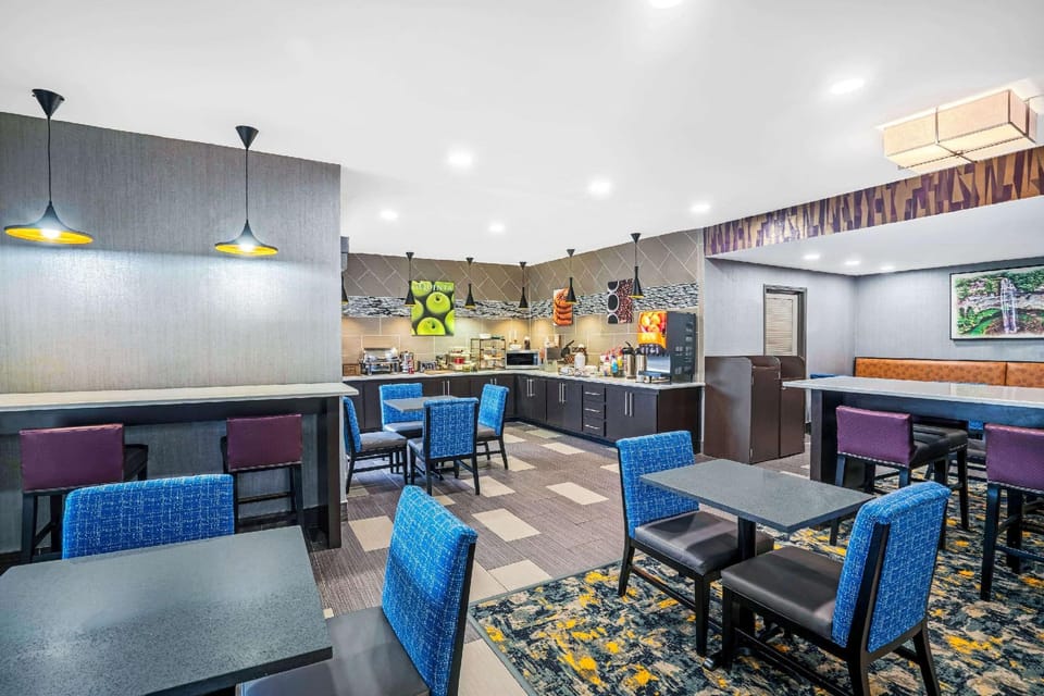 La Quinta Inn & Suites by Wyndham Cookeville Hotel in Cookeville