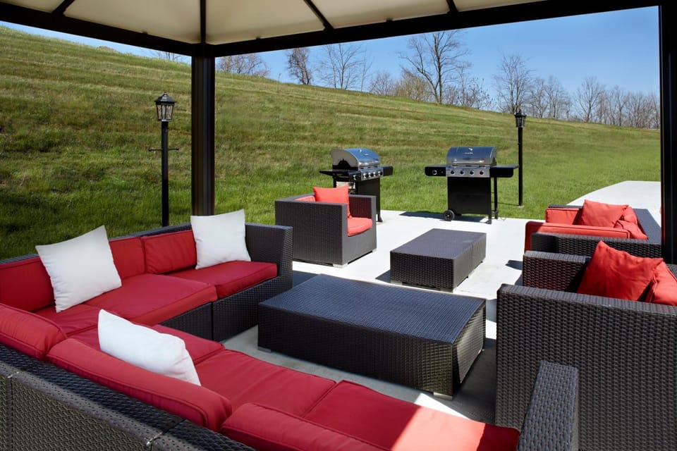 Hawthorn Suites by Wyndham Wheeling Triadelphia at Highlands Hotel in Ohio