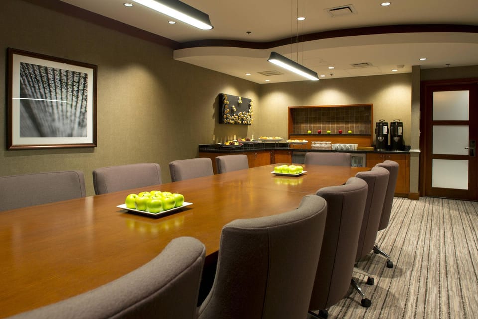 New Orleans Marriott Metairie at Lakeway Hotel in Metairie