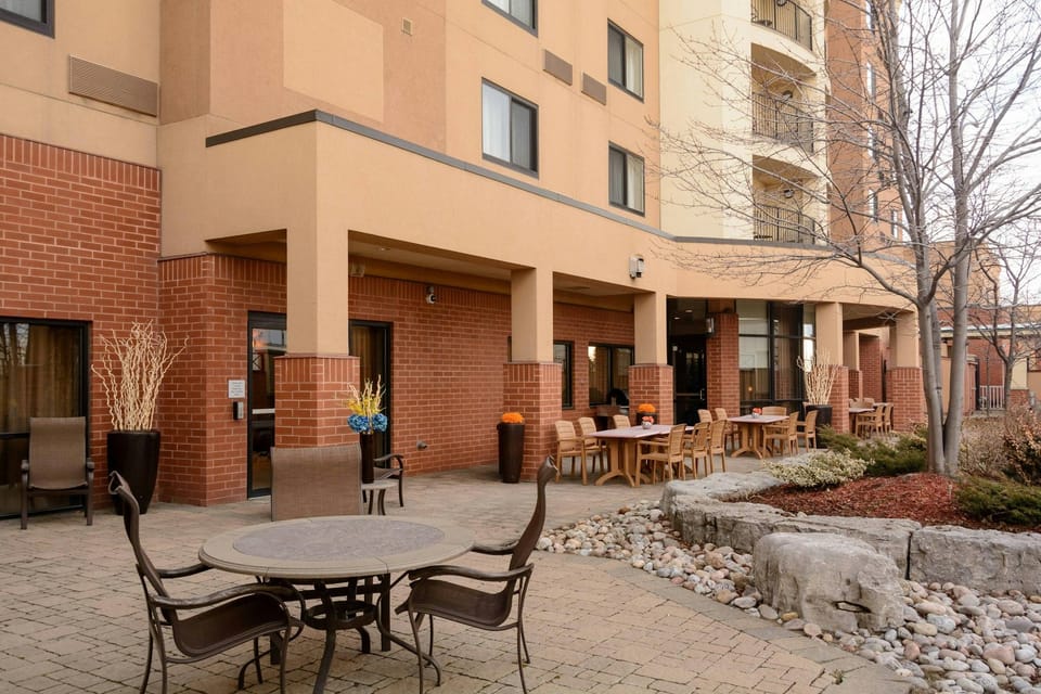 Courtyard by Marriott Toronto Brampton Hotel in Brampton
