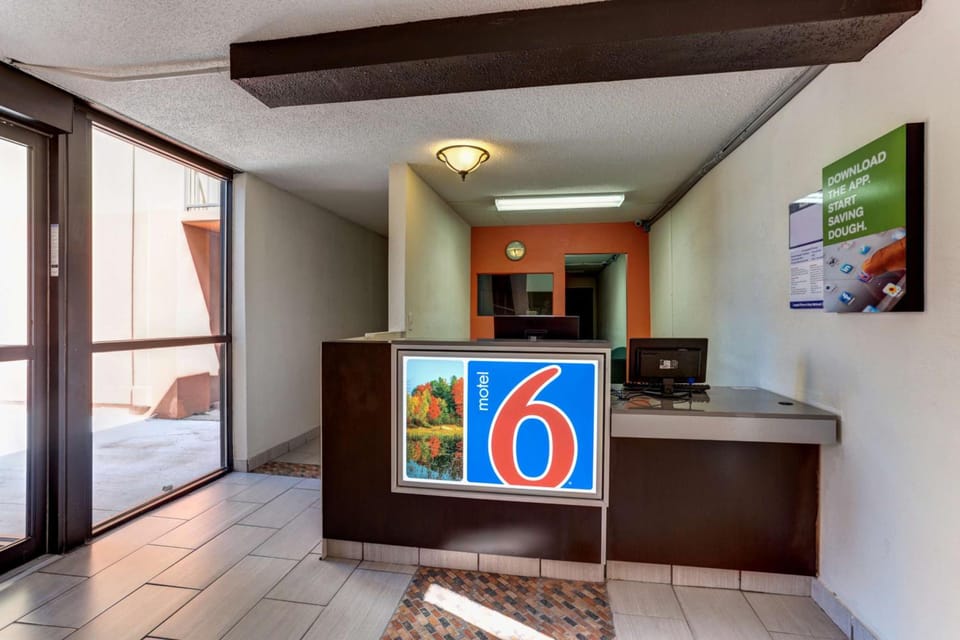 Motel 6 Jackson, TN Hotel in Jackson